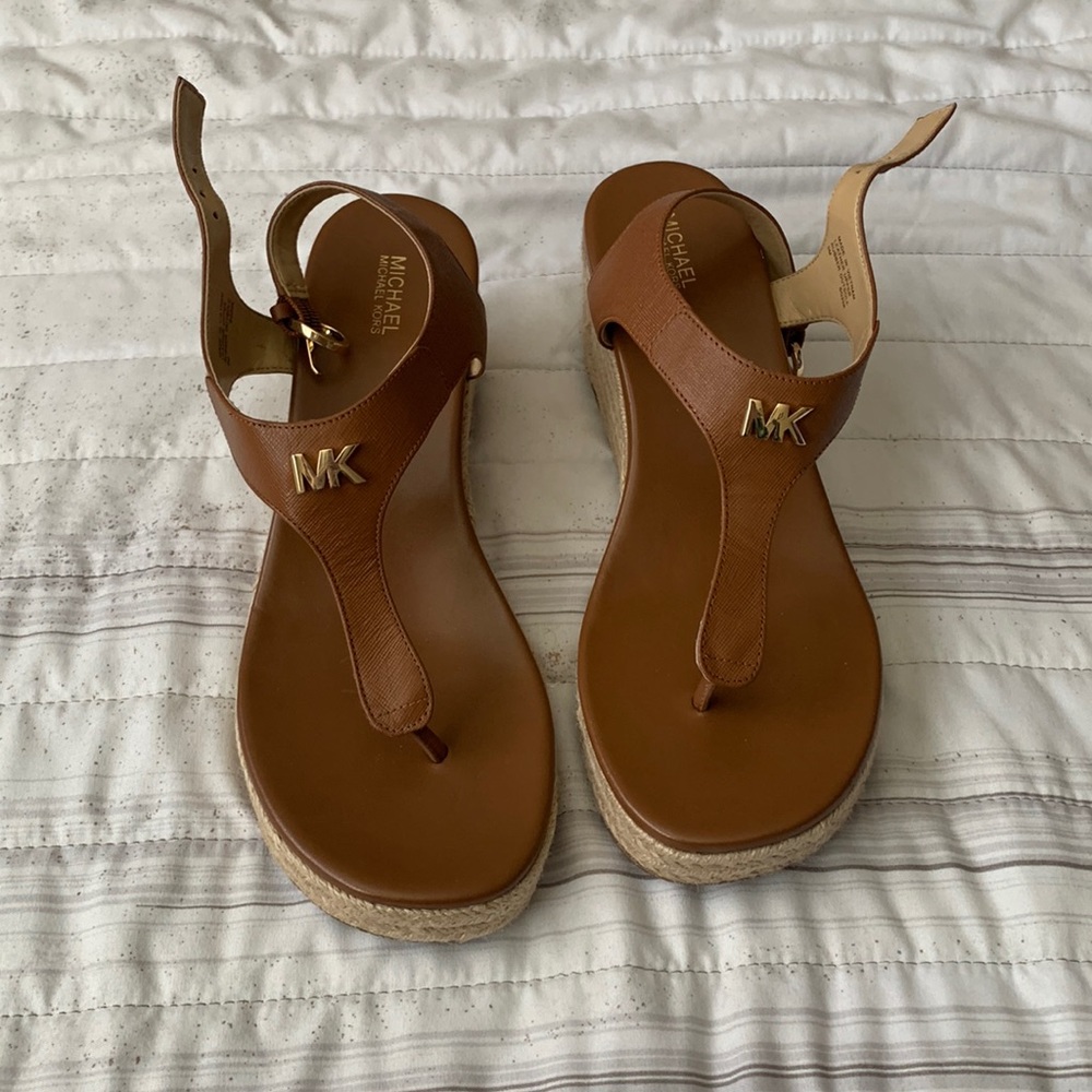 Micheal Kors Thong Wedges